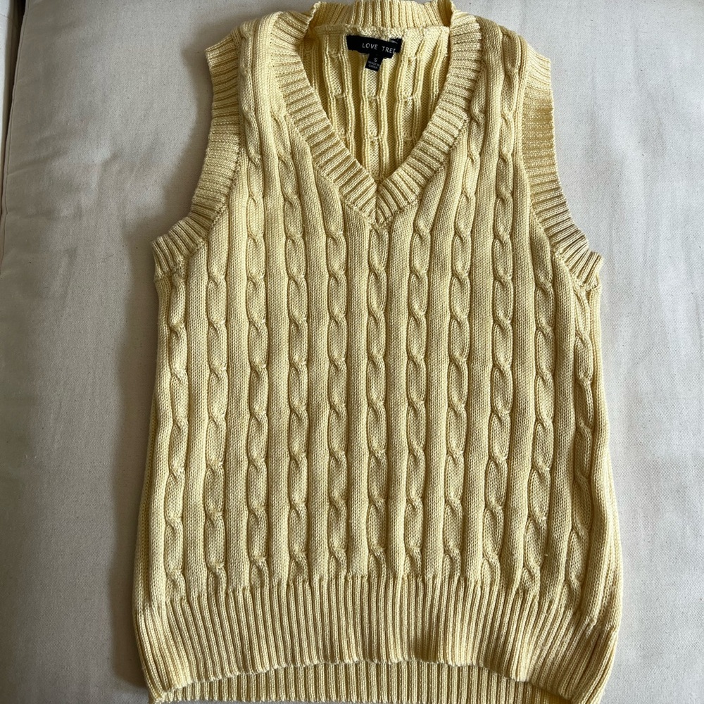 Love Tree sweater vest | Color: yellow | Size: Small | Cable knit | sleeveless